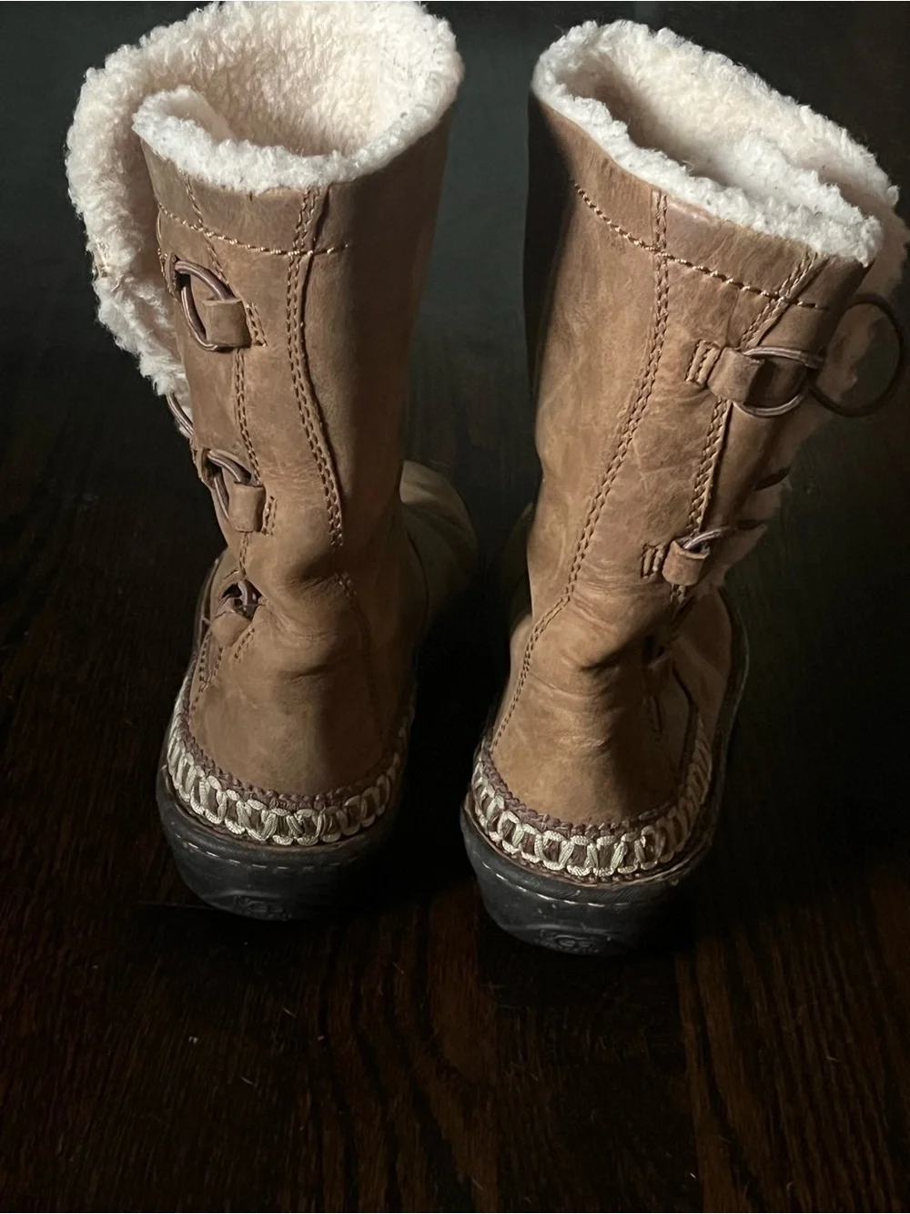 UGG Kona Boots Women’s Size 8 Chestnut  Suede Shearling Lined Toggle Mid-Calf